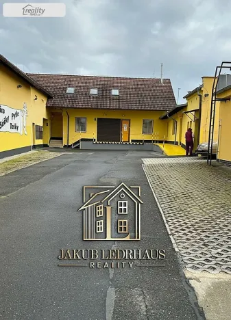 Pronájem skladu, Praha, Libušská, 1900 m2