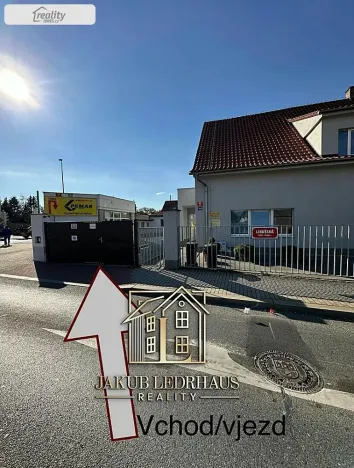 Pronájem skladu, Praha, Libušská, 1900 m2