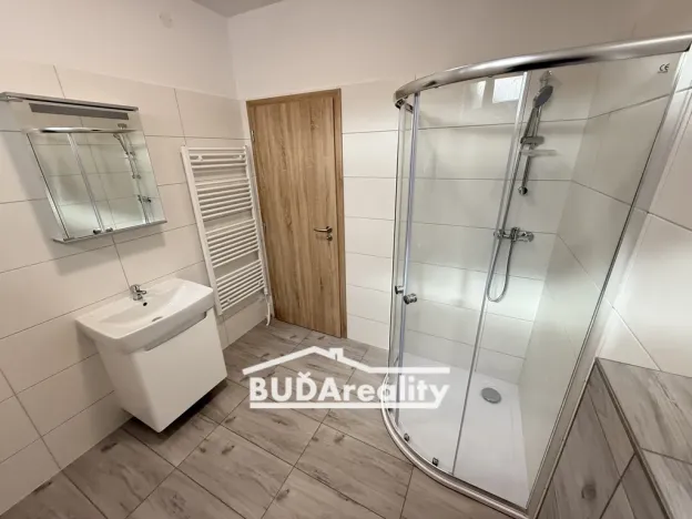 Pronájem bytu 2+kk, Otrokovice, tř. Osvobození, 40 m2