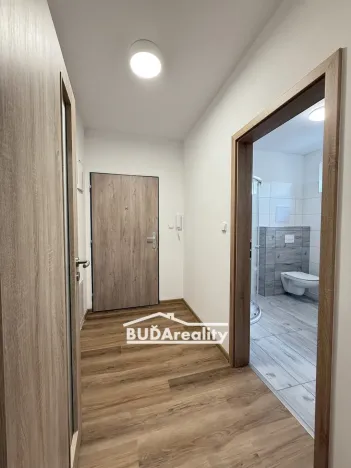 Pronájem bytu 2+kk, Otrokovice, tř. Osvobození, 40 m2