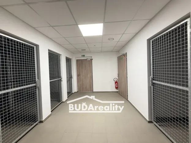 Pronájem bytu 2+kk, Otrokovice, tř. Osvobození, 40 m2