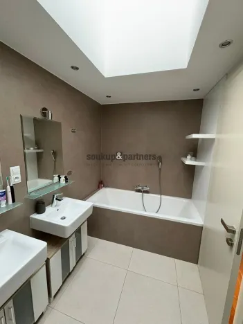 Pronájem bytu 3+kk, Praha - Holešovice, Komunardů, 109 m2