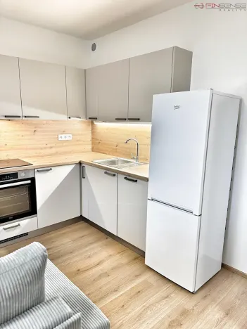 Pronájem bytu 1+kk, Kladno, Štěpána Rautenstraucha, 31 m2