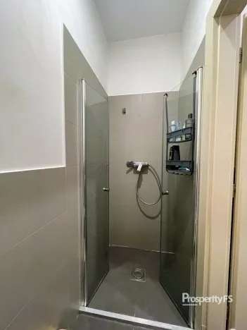 Pronájem bytu 1+kk, Praha - Břevnov, Šlikova, 31 m2