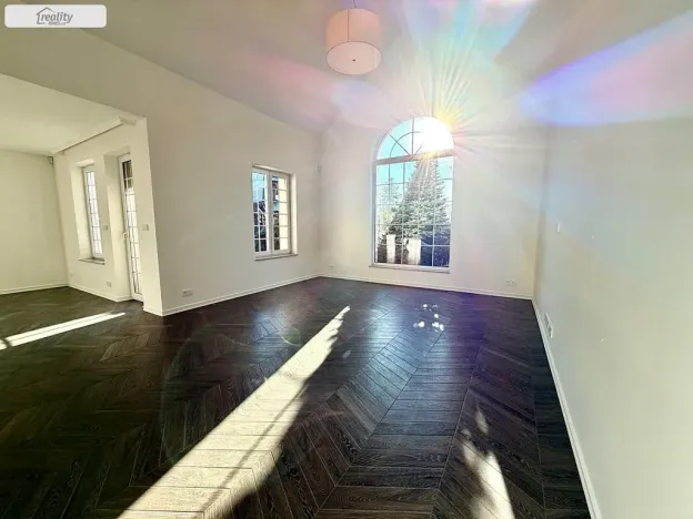 Pronájem rodinného domu, Jesenice - Zdiměřice, Skřivanová, 345 m2