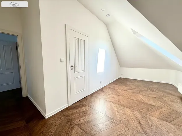 Pronájem rodinného domu, Jesenice - Zdiměřice, Skřivanová, 345 m2