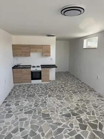 Pronájem chaty, Brno, Kostelní zmola, 30 m2