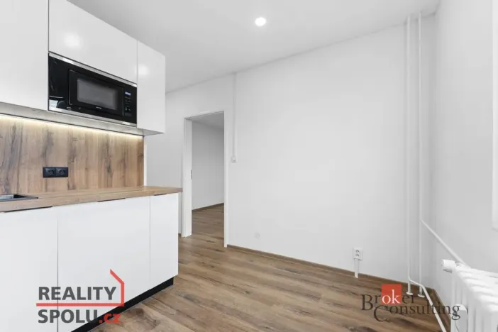 Prodej bytu 1+1, Hradec Králové - Nový Hradec Králové, Pod Zámečkem, 32 m2