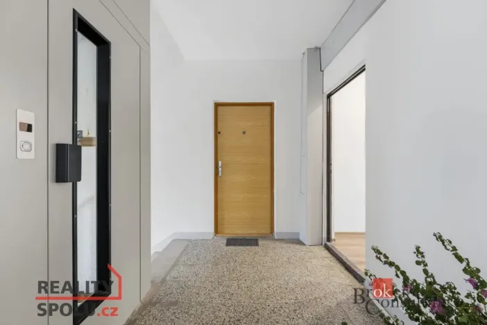 Prodej bytu 1+1, Hradec Králové - Nový Hradec Králové, Pod Zámečkem, 32 m2