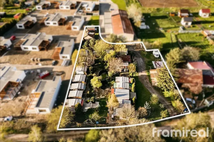 Prodej komerčního pozemku, Strachotín, 2851 m2