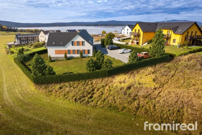 Prodej pozemku pro bydlení, Frymburk - Kovářov, 1696 m2