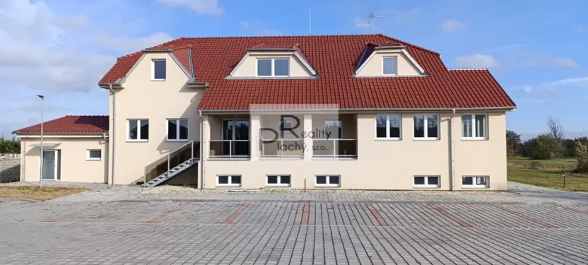 Prodej bytu 2+kk, Hevlín, 56 m2