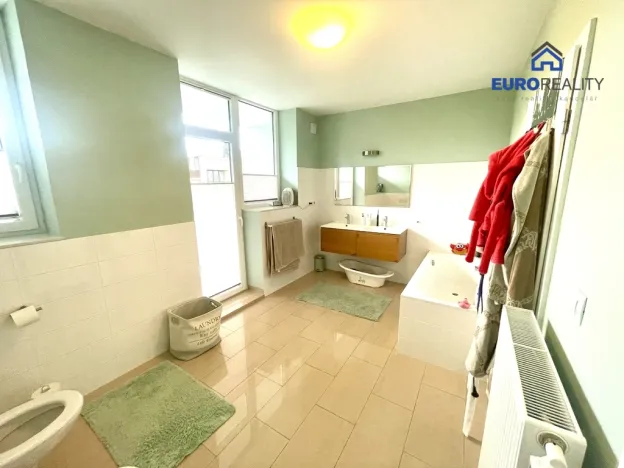 Prodej rodinného domu, Mariánské Lázně, 1. máje, 194 m2