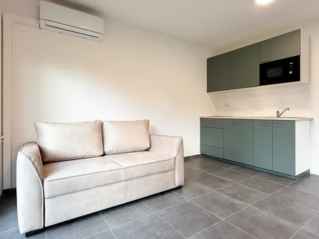 Pronájem obchodního prostoru, Kopřivnice, Česká, 18 m2