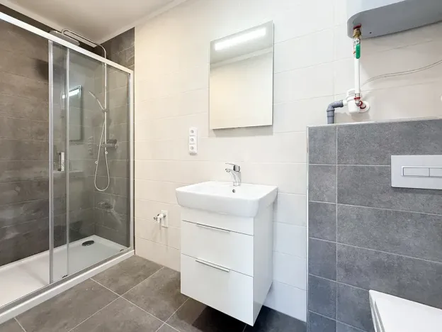 Pronájem obchodního prostoru, Kopřivnice, Česká, 18 m2