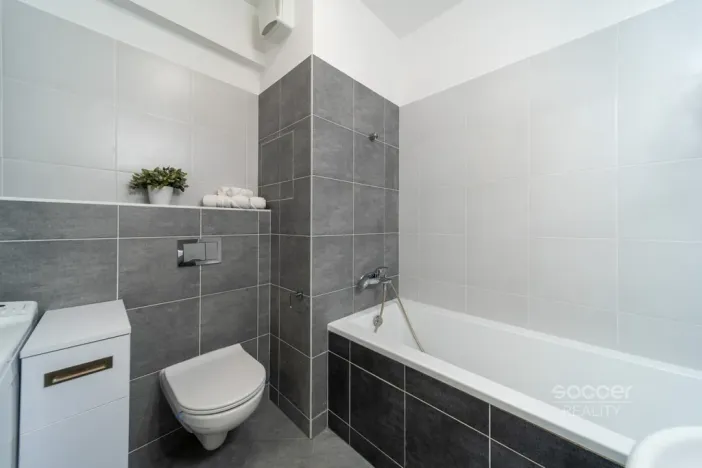 Prodej bytu 2+kk, Praha - Kyje, Farkašova, 48 m2