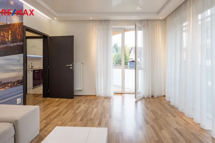 Pronájem bytu 3+1, Karlovy Vary - Doubí, Spálená, 83 m2