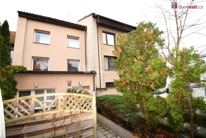 Pronájem bytu 1+kk, Praha - Smíchov, Nad Palatou, 27 m2