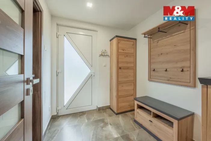 Prodej rodinného domu, Dolní Bousov - Vlčí Pole, 213 m2