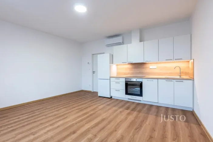 Pronájem bytu 2+kk, Staré Město, Hradišťská, 55 m2