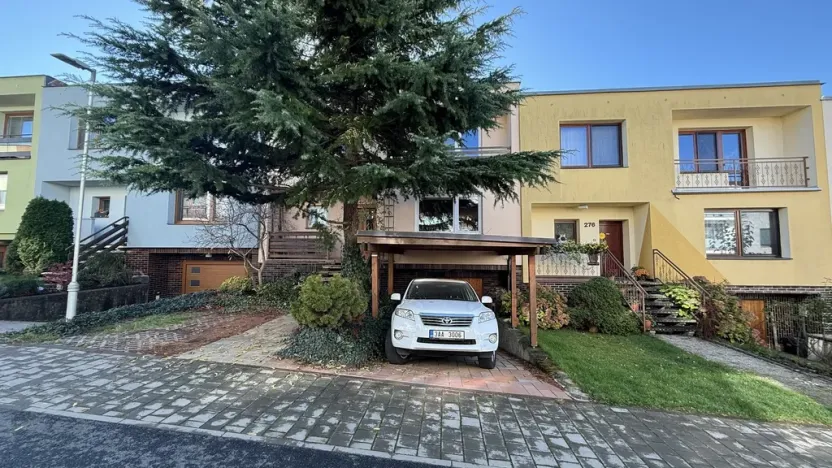 Prodej rodinného domu, Pozlovice, Nivy II, 235 m2