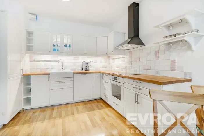 Prodej bytu 3+kk, Praha - Strašnice, Zvěřinova, 98 m2