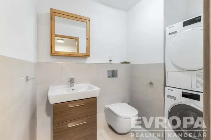 Prodej bytu 3+kk, Praha - Strašnice, Zvěřinova, 98 m2