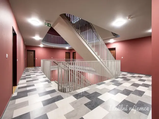 Pronájem bytu 1+kk, Praha - Modřany, Vrátnická, 38 m2