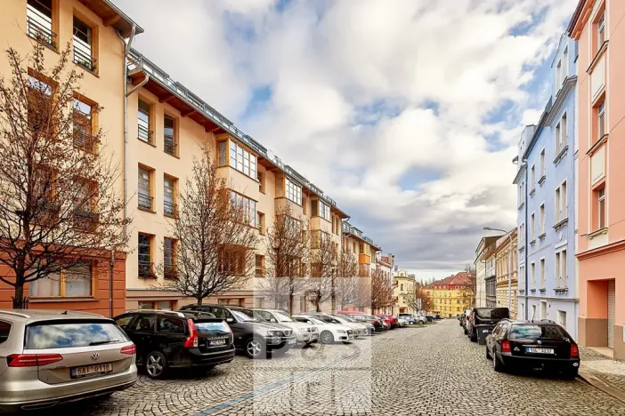 Pronájem bytu 2+kk, Praha - Břevnov, Závěrka, 56 m2