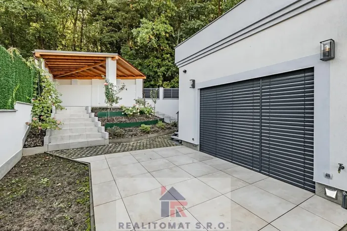 Prodej bytu 4+kk, Praha - Komořany, Pod lesem, 127 m2