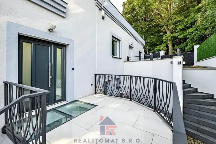 Prodej bytu 4+kk, Praha - Komořany, Pod lesem, 127 m2