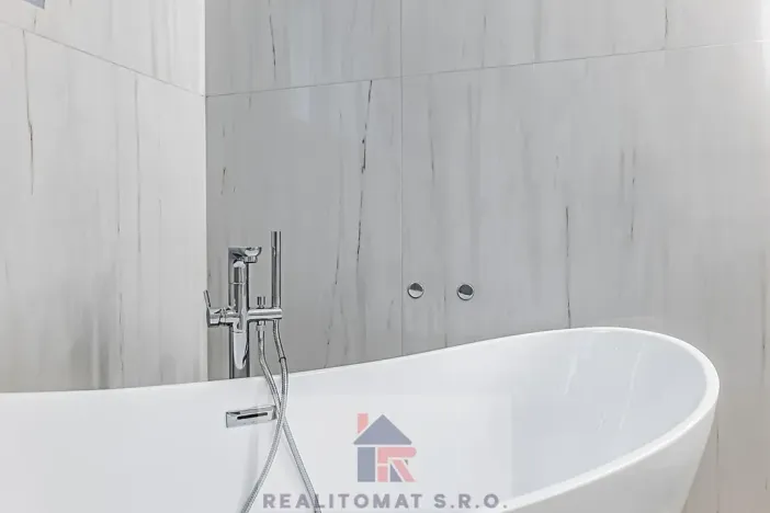 Prodej vily, Praha - Komořany, Pod lesem, 770 m2