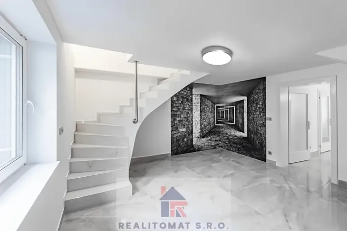 Prodej vily, Praha - Komořany, Pod lesem, 770 m2