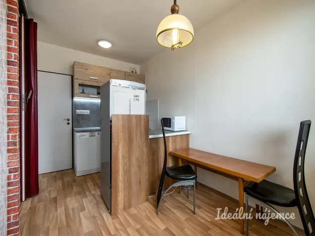 Pronájem bytu 3+1, Praha - Kobylisy, Taussigova, 67 m2