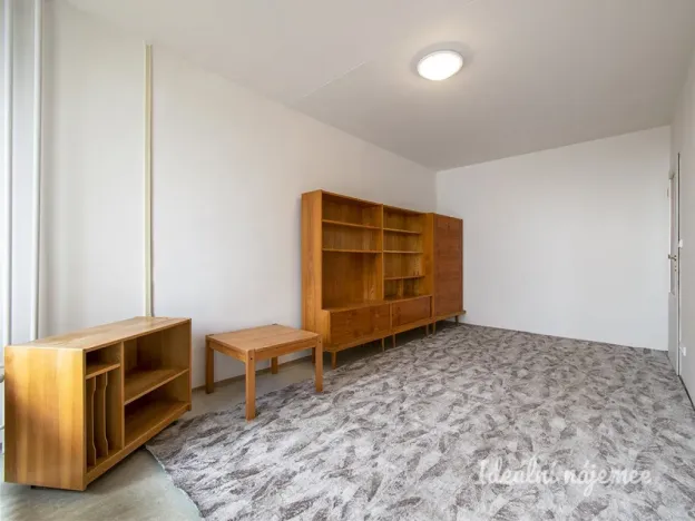 Pronájem bytu 3+1, Praha - Kobylisy, Taussigova, 67 m2