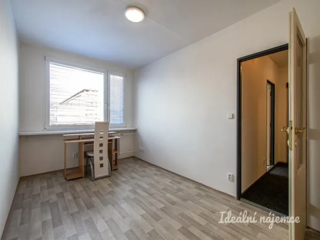 Pronájem bytu 3+1, Praha - Kobylisy, Taussigova, 67 m2