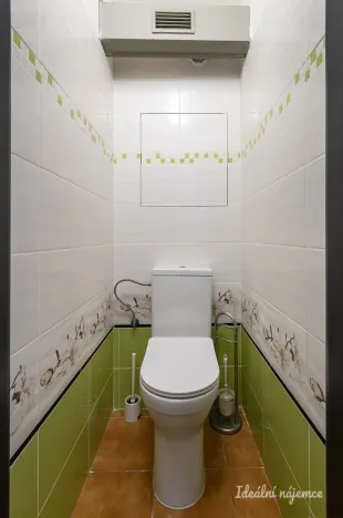 Pronájem bytu 3+1, Praha - Kobylisy, Taussigova, 67 m2