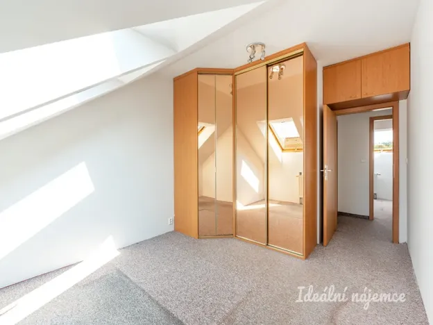 Pronájem bytu 4+kk, Praha - Satalice, Kemrova, 141 m2