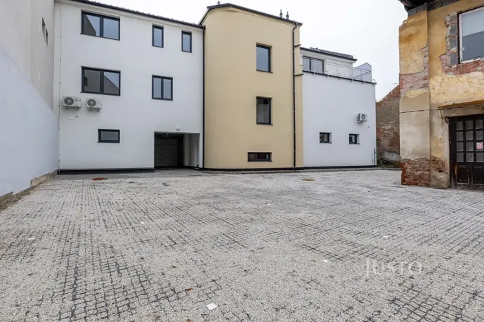 Pronájem bytu 2+kk, Staré Město, Hradišťská, 55 m2