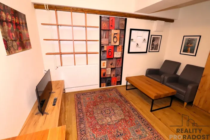 Pronájem bytu 1+kk, Brno - Řečkovice, Ladova, 28 m2