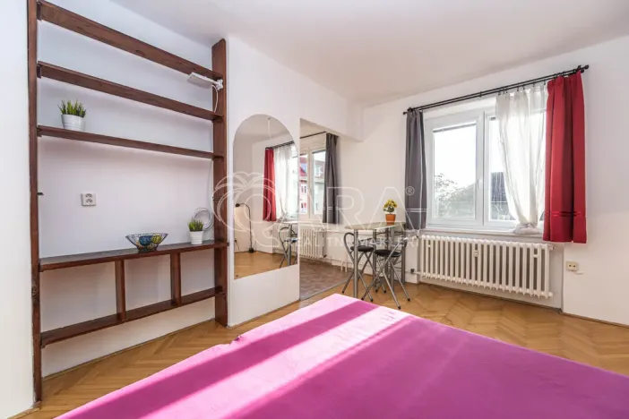Pronájem bytu 1+1, Praha - Strašnice, U kombinátu, 30 m2