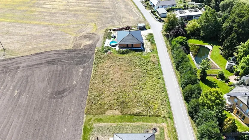Prodej pozemku pro bydlení, Sezemice, 1100 m2