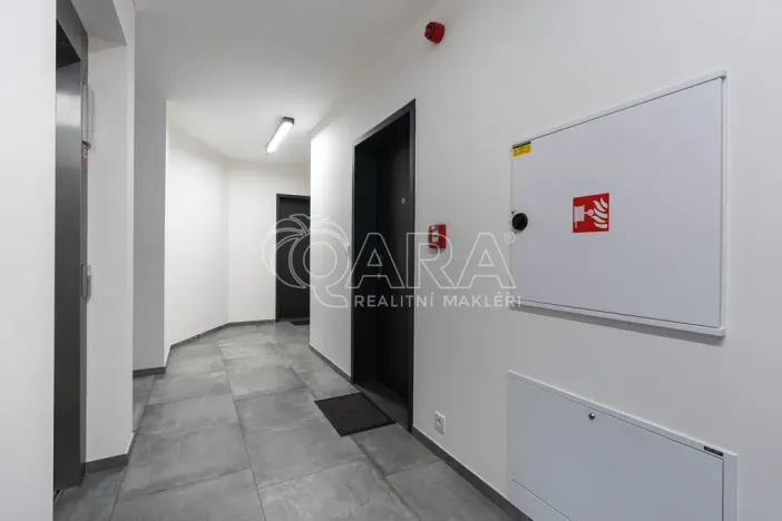 Pronájem bytu 1+kk, Praha - Braník, Skálové, 44 m2