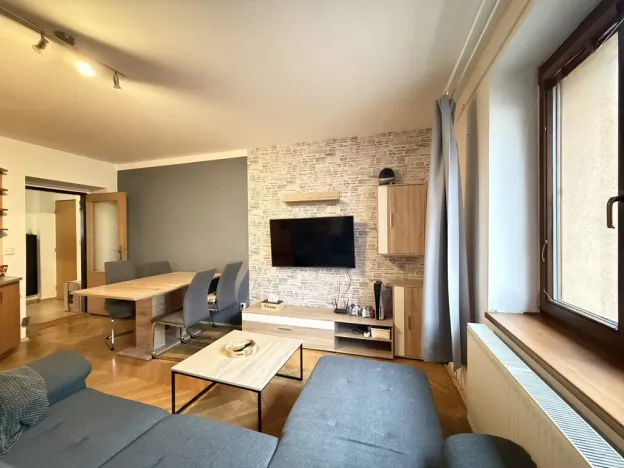 Pronájem bytu 2+kk, Pardubice - Zelené Předměstí, Železničního pluku, 47 m2