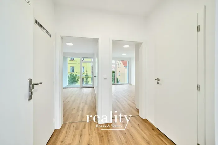 Pronájem bytu 2+kk, Znojmo, Jarošova, 46 m2