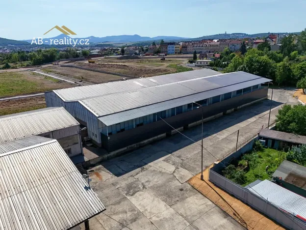 Pronájem skladu, Novosedlice, 2225 m2