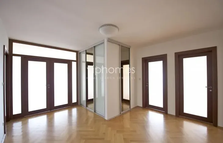 Pronájem bytu 4+1, Praha - Smíchov, Nad Palatou, 181 m2