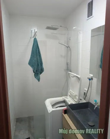 Pronájem bytu 2+kk, Praha - Kobylisy, Kurkova, 45 m2