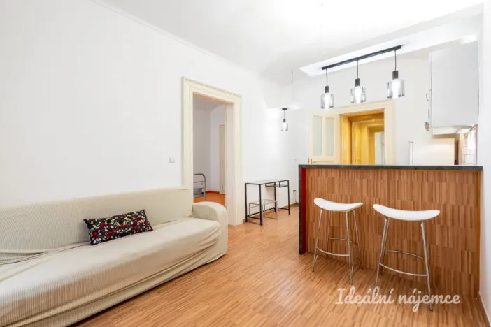Pronájem bytu 2+kk, Praha, Plaská, 40 m2