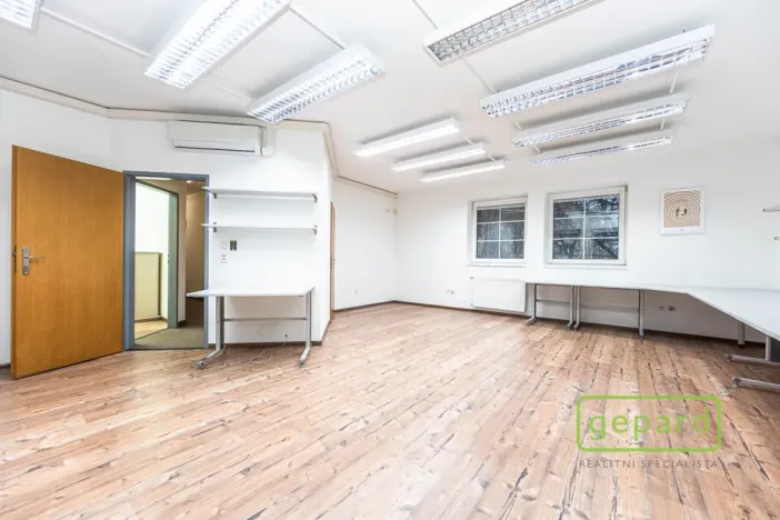 Pronájem kanceláře, Praha, Světická, 188 m2